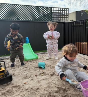 Kids playing on sand pit-avondale childcare